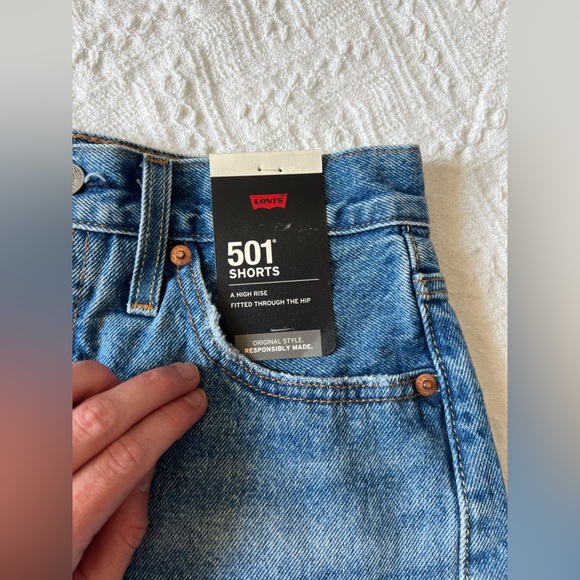 Levi’s 501 Original Fit High-Rise Women’s Jean Shorts in Blue, size 25, NWT! - Picture 7 of 13